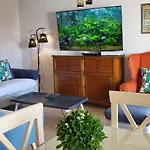 - Luxury 3 Bedrooms Apartment *