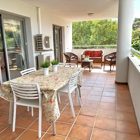 - Luxury 3 Bedrooms Lägenhet